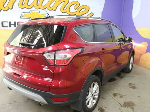 Used 2018 Ford Escape SE AWD/4WD image 8