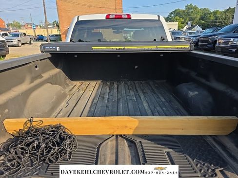Used 2017 GMC Sierra 1500 SLE w/ SLE Value Package AWD/4WD image 30