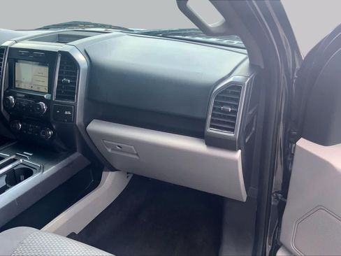 Used 2017 Ford F150 XLT w/ Equipment Group 302A Luxury RWD image 19