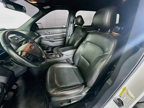 Used 2017 Ford Explorer Sport AWD/4WD image 13