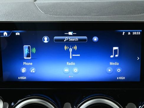 Certified 2025 Mercedes-Benz GLB 250 4MATIC image 21