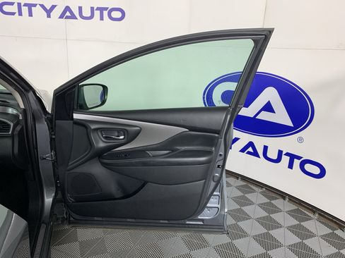 Used 2019 Nissan Murano S AWD/4WD image 38