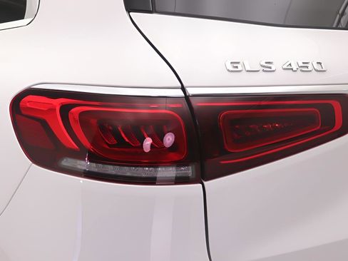 Certified 2022 Mercedes-Benz GLS 450 4MATIC image 18