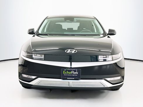 Used 2024 Hyundai Ioniq 5 SE image 2