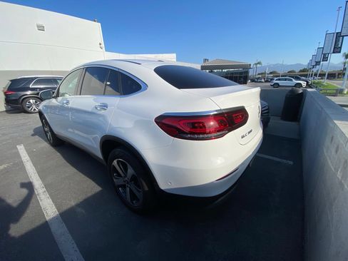 Used 2023 Mercedes-Benz GLC 300 4MATIC Coupe image 4