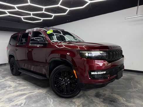 Used 2024 Jeep Wagoneer Series II image 6