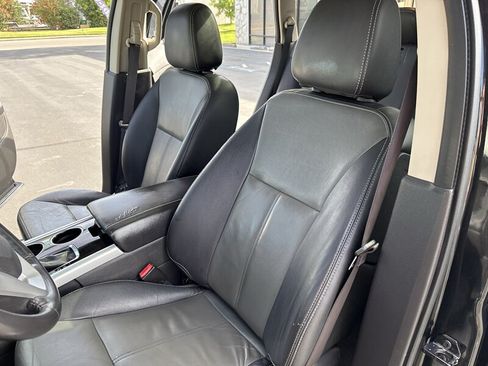 Used 2013 Ford Edge Sport w/ Driver Entry Pkg FWD image 20