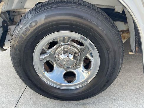 Used 2000 Dodge B1500 RWD image 17