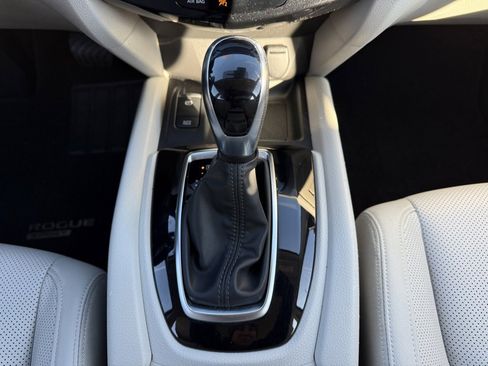 Used 2022 Nissan Rogue Sport SL image 20