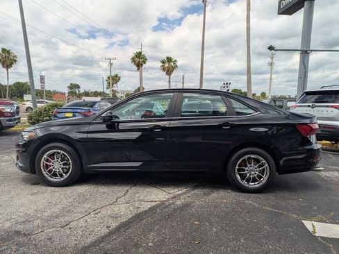 Used 2021 Volkswagen Jetta SE FWD image 8