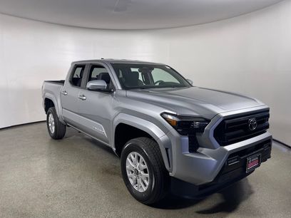 New 2025 Toyota Tacoma SR5