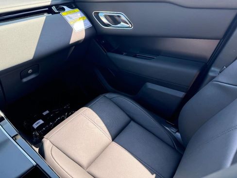 Used 2026 Land Rover Range Rover Velar Dynamic SE image 20