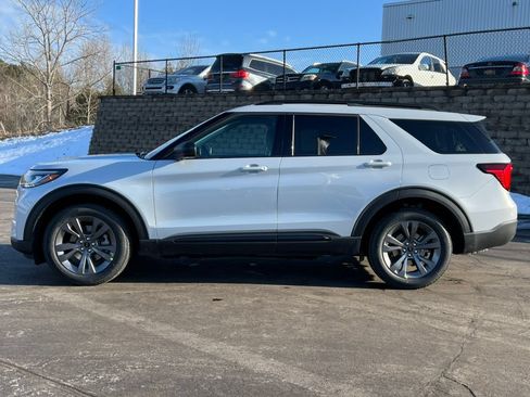 Used 2026 Ford Explorer Active w/ Active Comfort Package AWD/4WD image 42