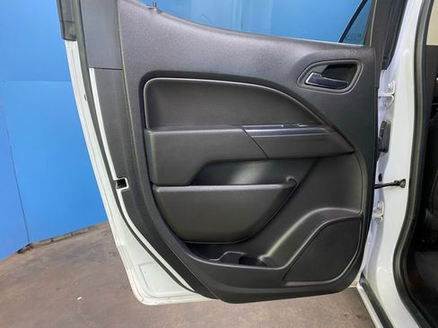 Used 2022 Chevrolet Colorado LT w/ LT Convenience Package image 36