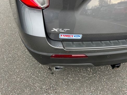 Certified 2022 Ford Explorer XLT w/ Equipment Group 202A image 24