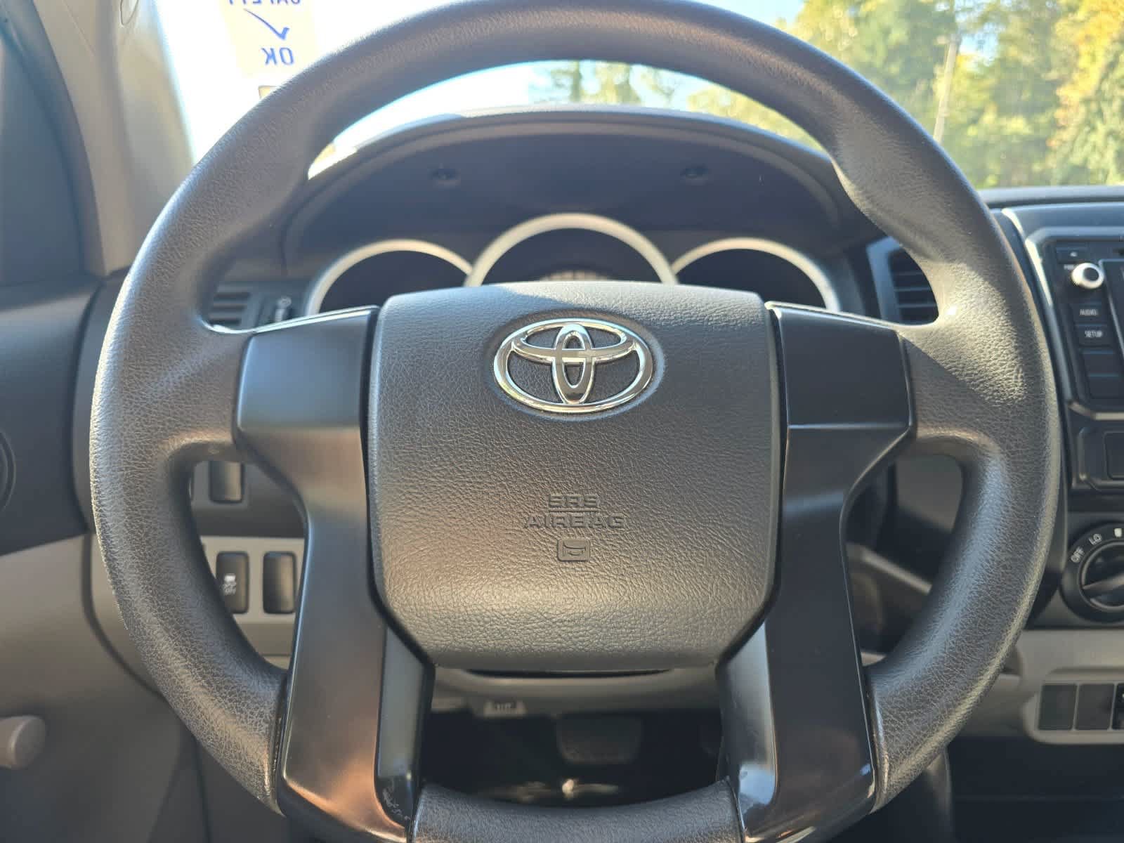 Used 2014 Toyota Tacoma 2WD Regular Cab image 10