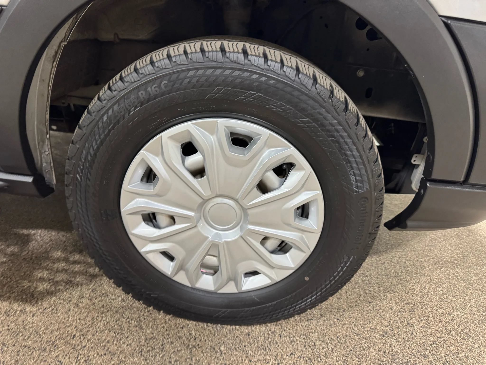 Used 2019 Ford Transit 250 148 Medium Roof RWD image 64