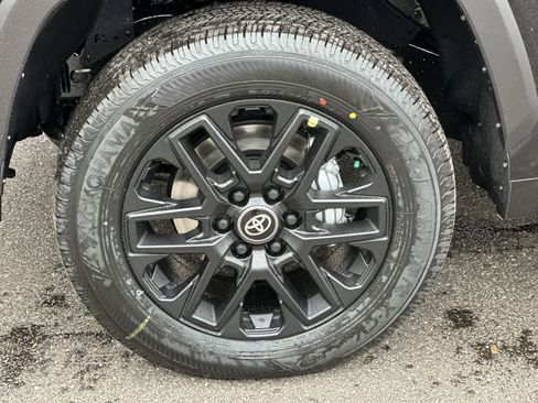 New 2026 Toyota Tundra Limited image 10