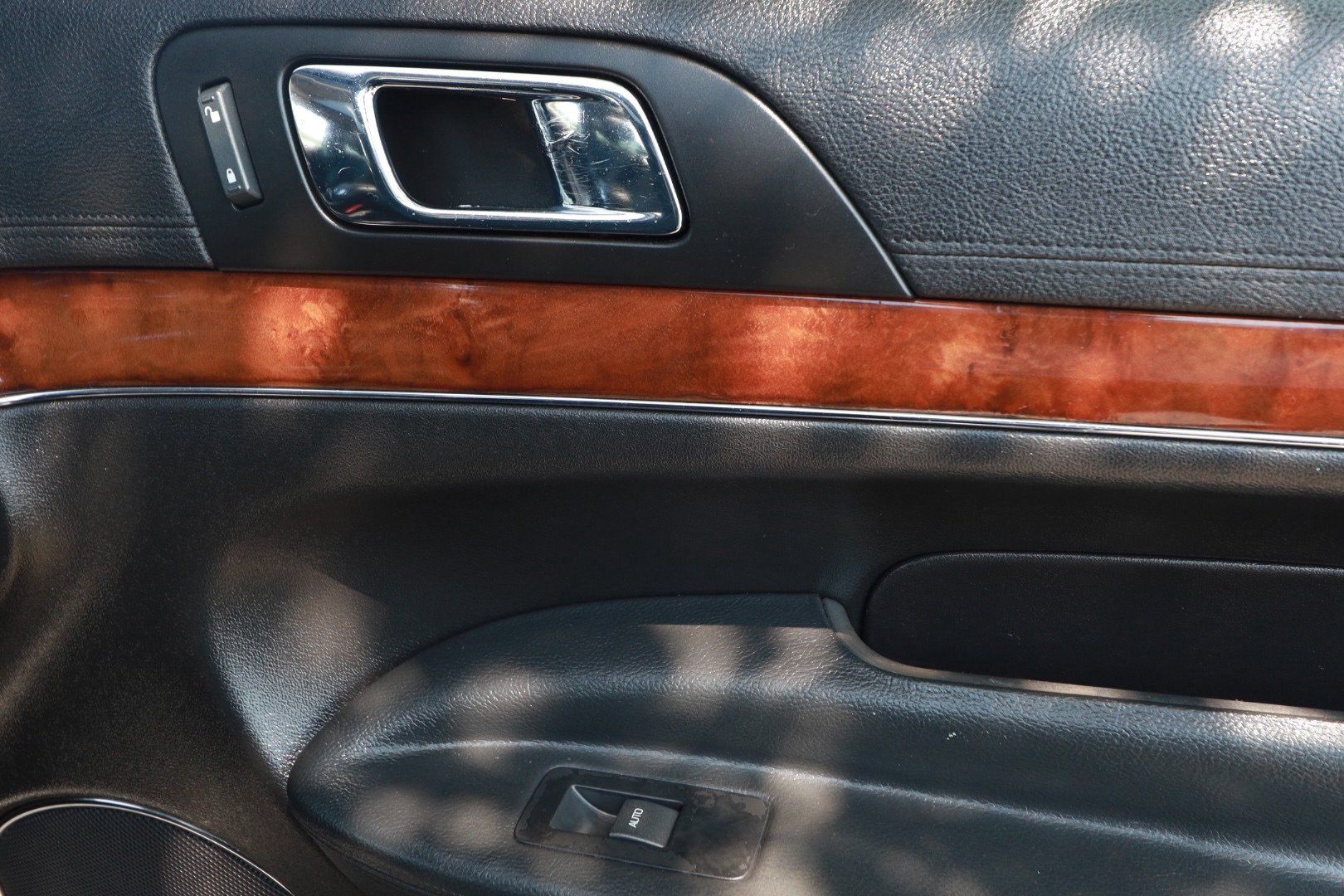 Used 2012 Lincoln MKT FWD image 33