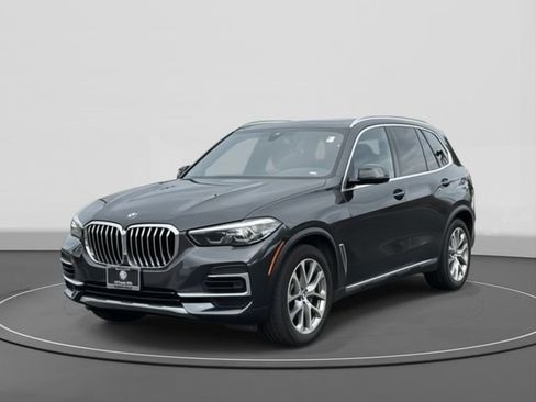 Used 2022 BMW X5 xDrive40i w/ Premium Package AWD/4WD image 3