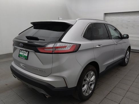 Used 2019 Ford Edge Titanium image 9