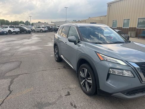 Used 2021 Nissan Rogue SL AWD/4WD image 1