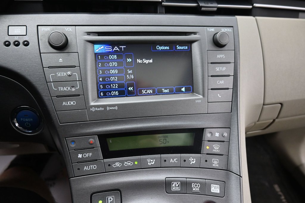 Used 2012 Toyota Prius Three w/ Solar Roof Pkg FWD image 22