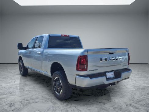 Used 2026 RAM 2500 Laramie AWD/4WD image 5