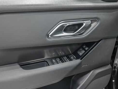 Used 2024 Land Rover Range Rover Velar Dynamic SE image 13
