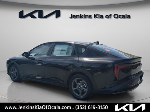 New 2025 Kia K4 LXS image 5