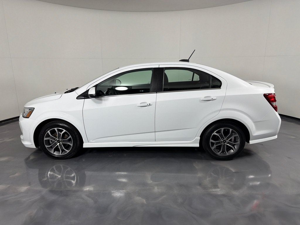 Used 2018 Chevrolet Sonic LT w/ Convenience Package FWD image 6