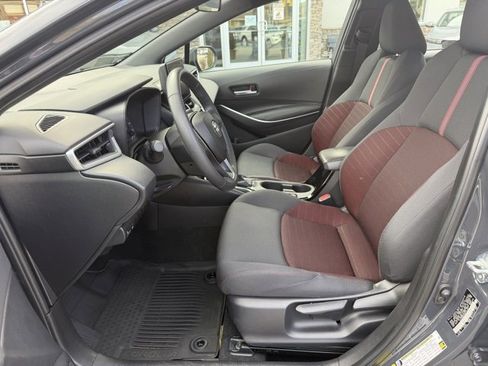 Used 2024 Toyota Corolla SE image 11