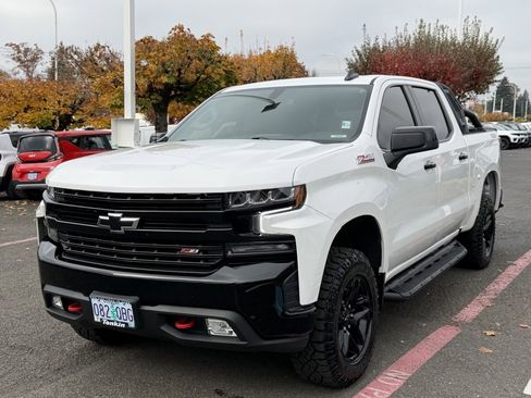 Used 2021 Chevrolet Silverado 1500 LT Trail Boss w/ LPO, Dark Essentials Package image 4