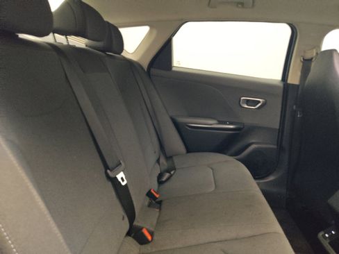 Used 2025 Kia K4 FWD image 19