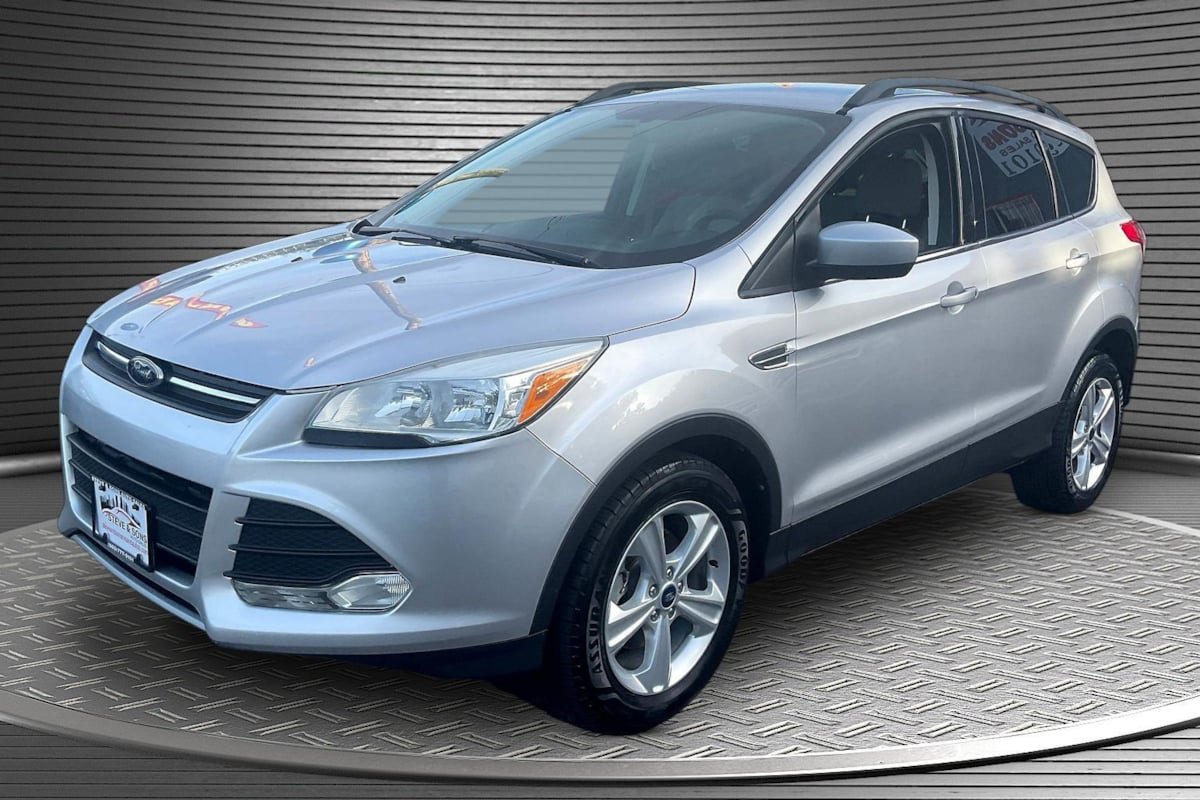 Used 2014 Ford Escape SE w/ Equipment Group 201A FWD image 3