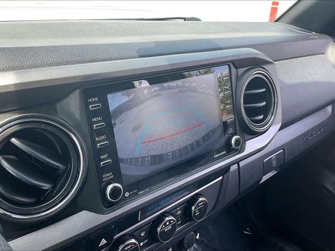 Used 2021 Toyota Tacoma TRD Off-Road AWD/4WD image 26