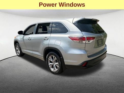 Used 2016 Toyota Highlander Plus AWD/4WD image 10