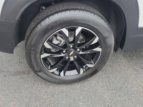 Used 2023 Chevrolet TrailBlazer LT w/ Convenience Package image 5
