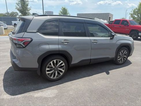 Used 2025 Subaru Forester Touring w/ Popular Package - Touring AWD/4WD image 4