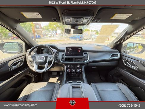 Used 2022 GMC Yukon XL SLT w/ SLT Luxury Package AWD/4WD image 21