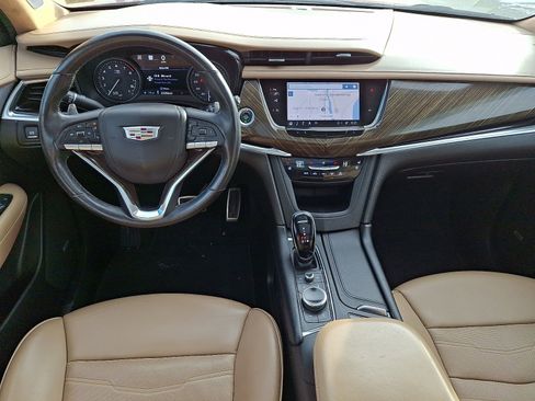 Used 2022 Cadillac XT6 Sport w/ Platinum Package image 12