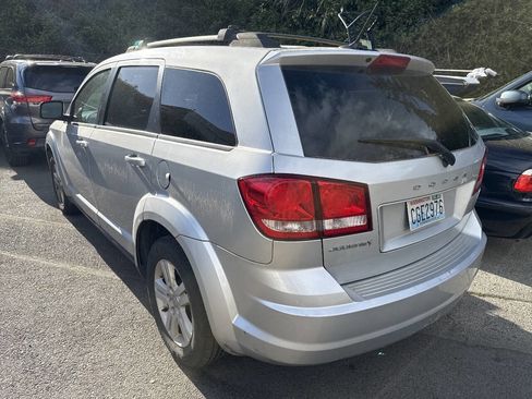 Used 2012 Dodge Journey SE FWD image 3