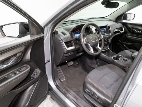 Used 2023 GMC Terrain SLE w/ Driver Convenience Package image 11