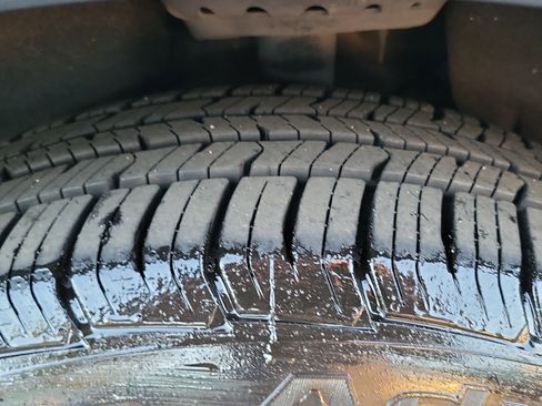 Used 2017 Land Rover Range Rover Evoque SE image 26