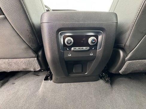 Used 2024 GMC Yukon Denali AWD/4WD image 33