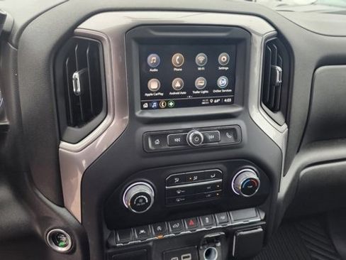 Used 2022 Chevrolet Silverado 1500 Custom image 10