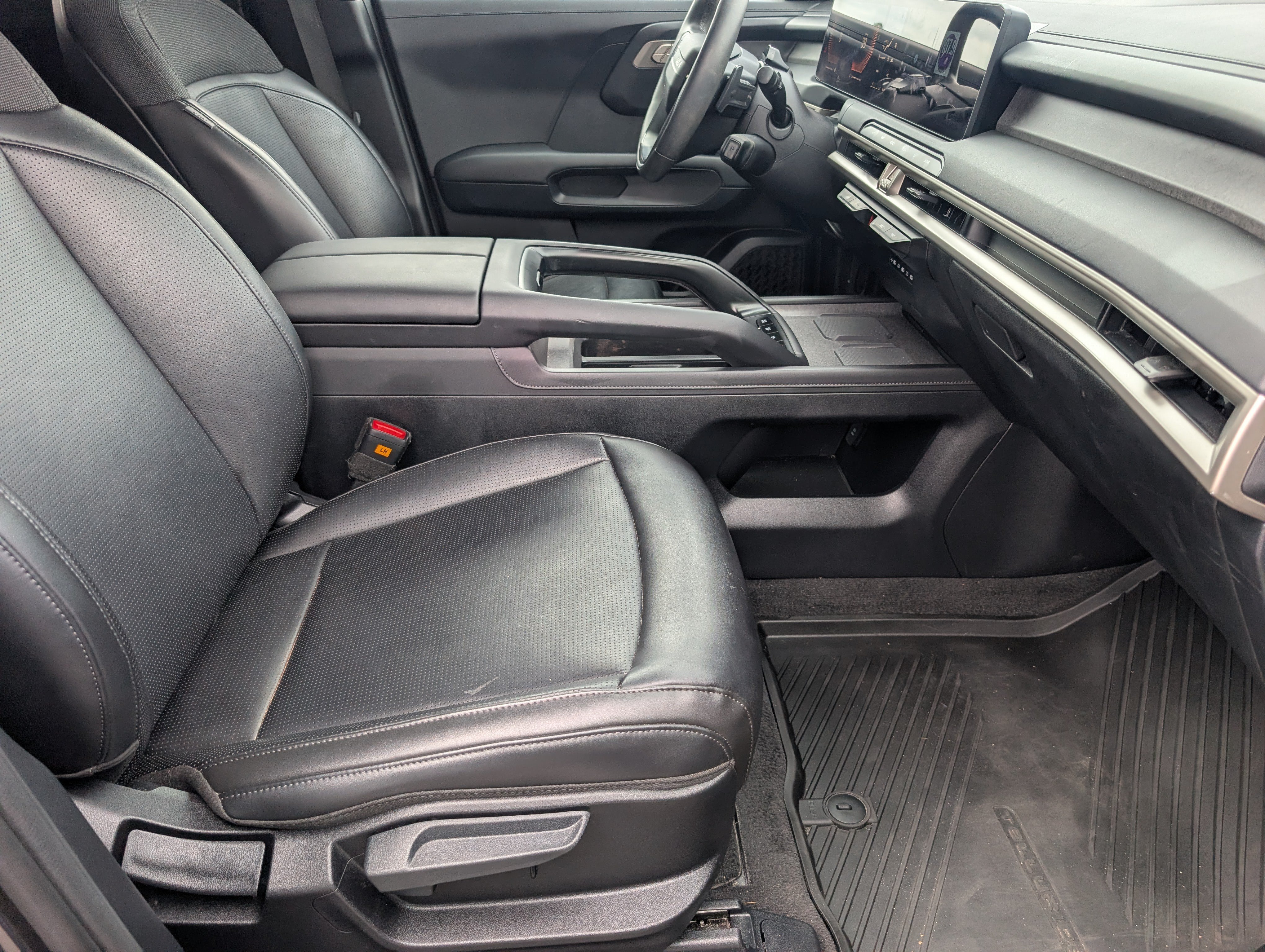 Used 2027 Kia Telluride S w/ Towing Package FWD image 30
