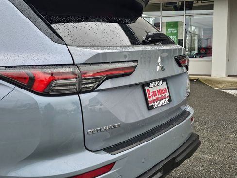 New 2026 Mitsubishi Outlander Trail Edition image 10