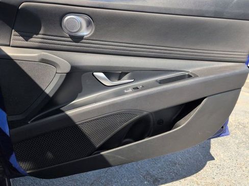Used 2025 Hyundai Elantra SEL FWD image 35