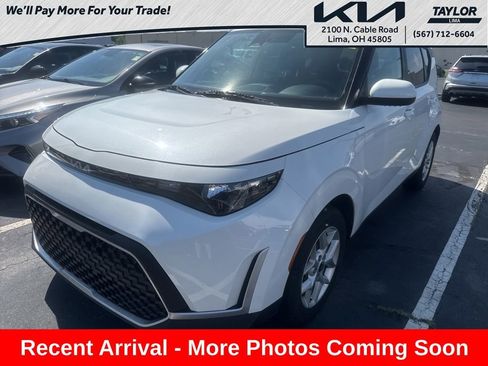 Used 2024 Kia Soul LX w/ Option Group 015 FWD image 1